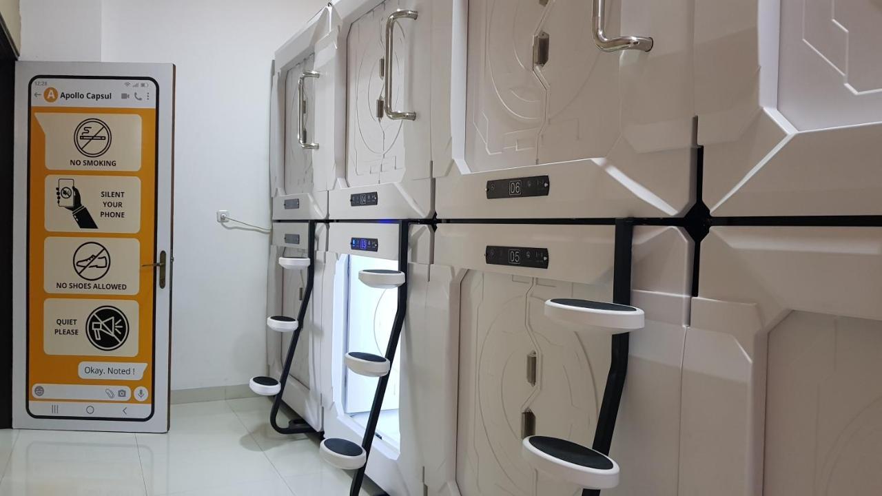 Apollo Capsule Hotel Ende Exterior photo