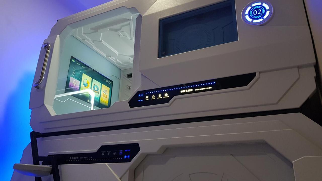 Apollo Capsule Hotel Ende Exterior photo